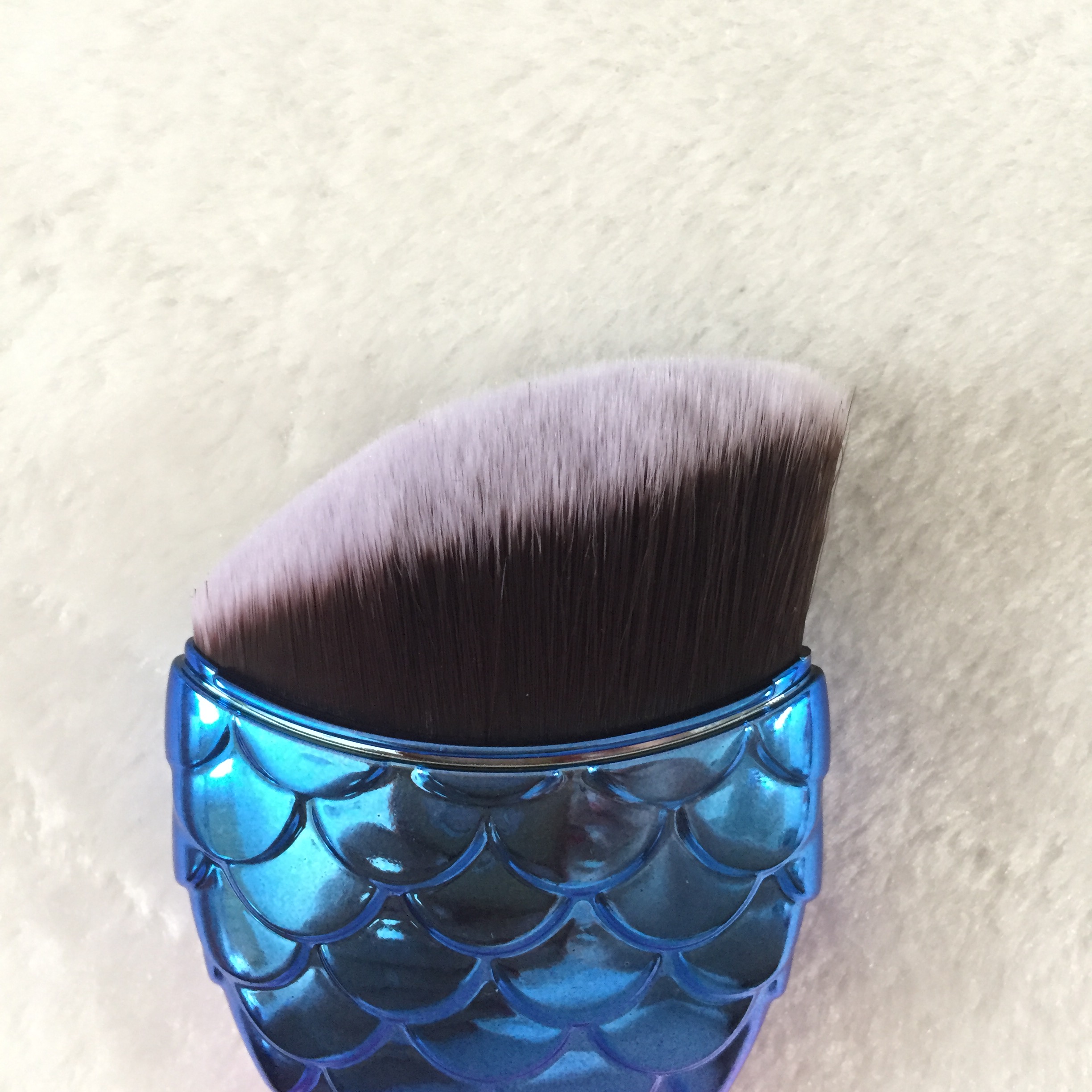 Fishtail brush